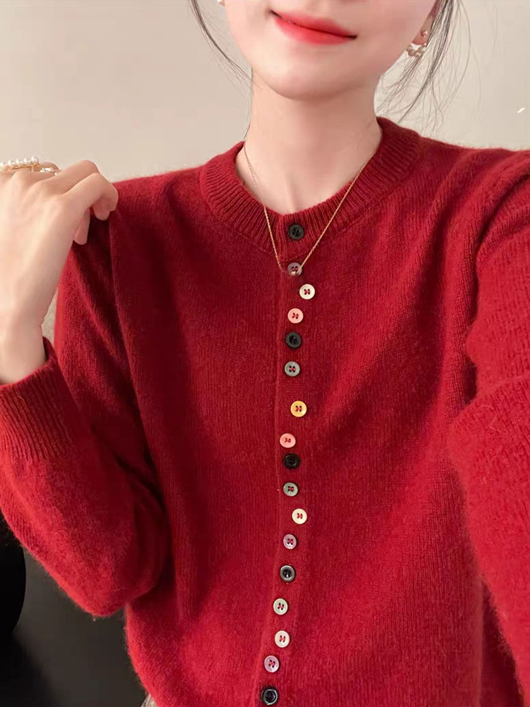 Aaliyah - Elegant Buttoned Knit Cardigan
