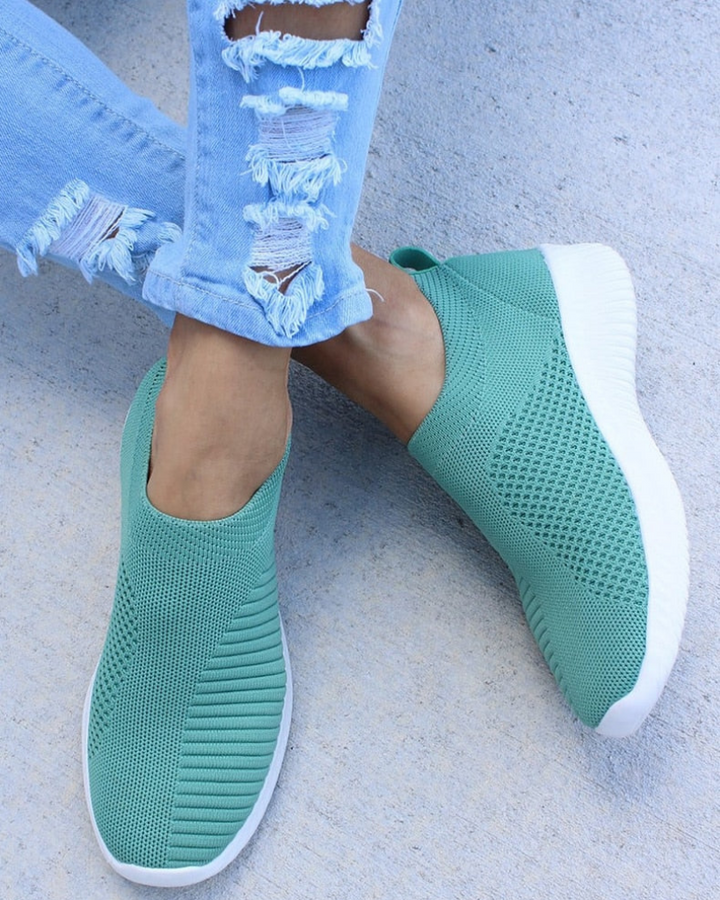 Victoria | Women’s Stretch Fit Air Cushion Walking Sneakers